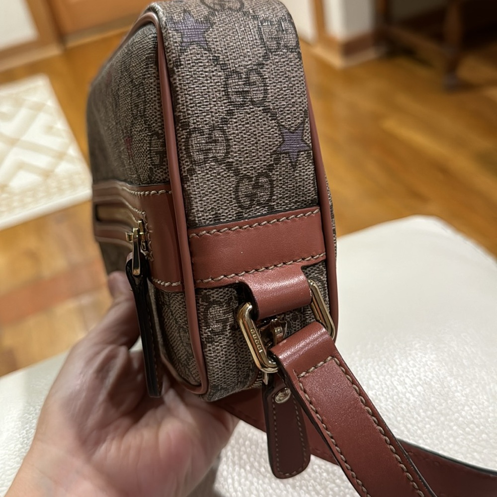 GUCCI CROSBODY BAG! Limited edition! - Picture 5 of 16